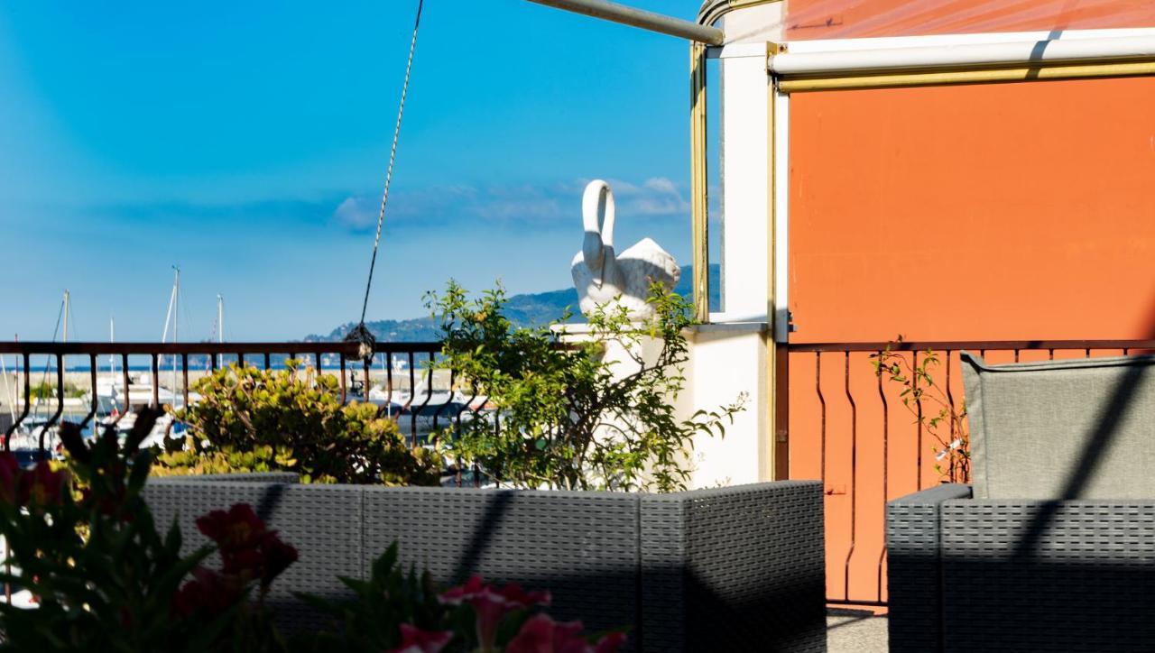 Albergo Stella Di Mare Lavagna Exterior foto